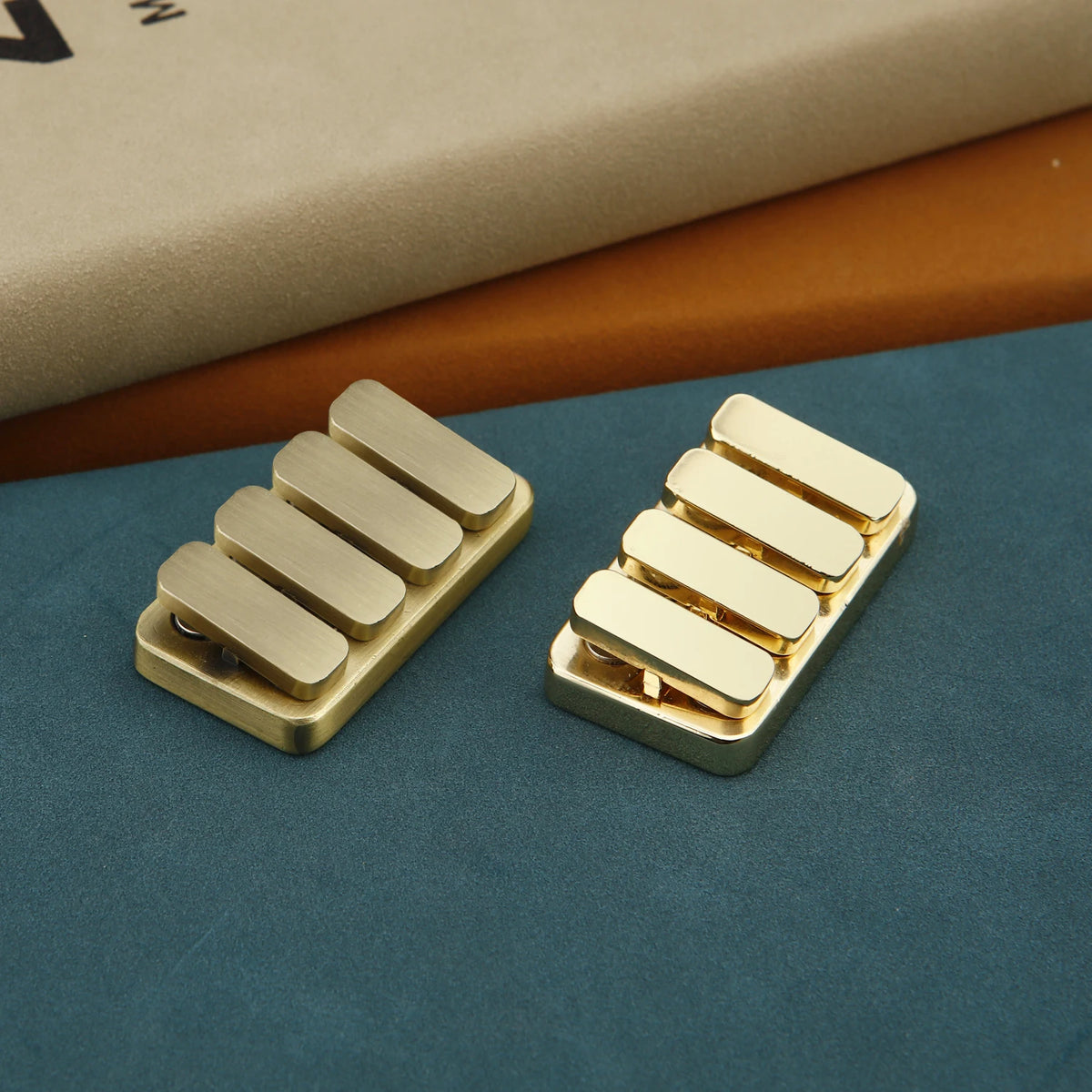 Metal Magnetic Slider Fidget Finger Gyro Decompression Desk Toy